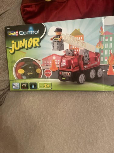 Revell control junior fire - revell,