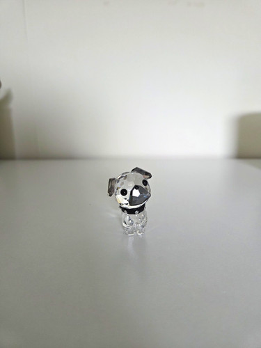 Unmarked clear glass dog - unmarked,