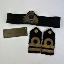 First World War Royal Navy Epaulettes, Cap Badge And Name Plate