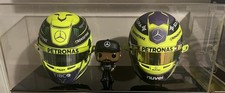 Used-SHOWCASE f1 HELMETS 1/2
