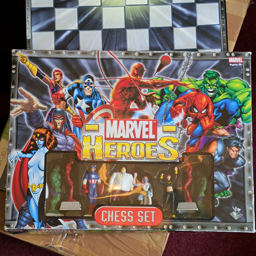 Marvel heroes chess set with - marvel,