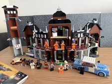 LEGO Batman Movie Arkham Asylum Set 70912 (Rare) With 11 Minifigures & Manual