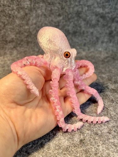 Articulated crystal pink