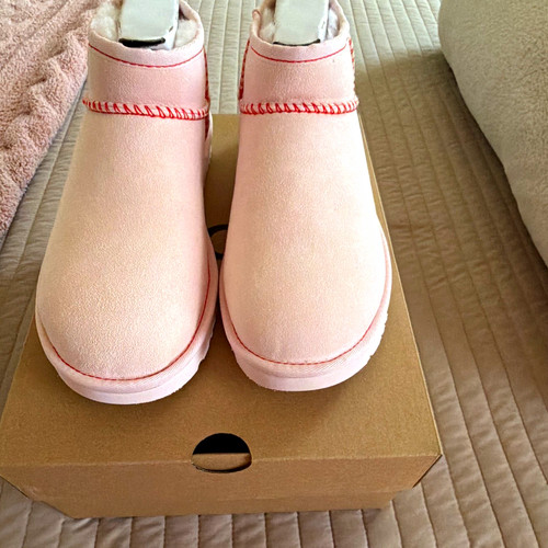 Ugg classic ultra - classic, love
