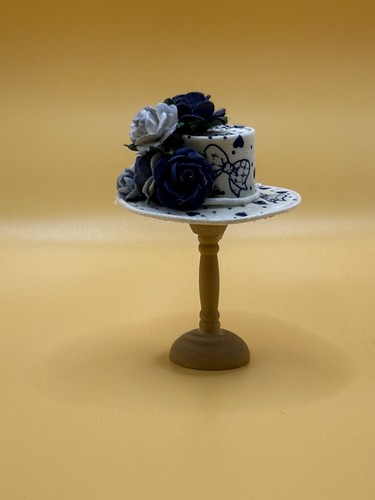 Dolls house miniature - dolls,