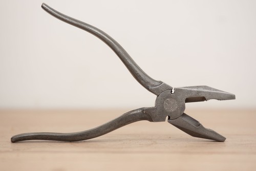 Wilkensons vintage pliers - ., 7"