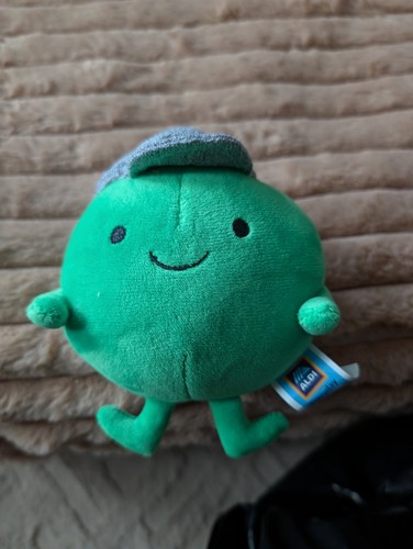 Aldi kevin carrot - kevin, pea