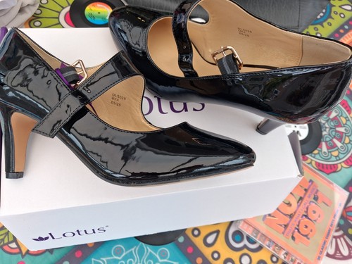 Bnib ladies lotus black patent - lotus,