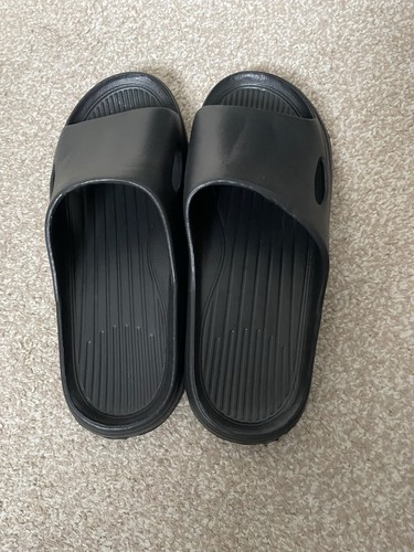 Brand new cloud black pool - brand,