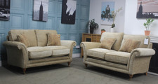 PARKER KNOLL BURGHLEY 2 SEATER SOFA IN GOLD WEAVE FABRIC. RRP £3920.