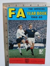 FA The Official Yearbook 1968-69 William Heinemann Paperback 1st