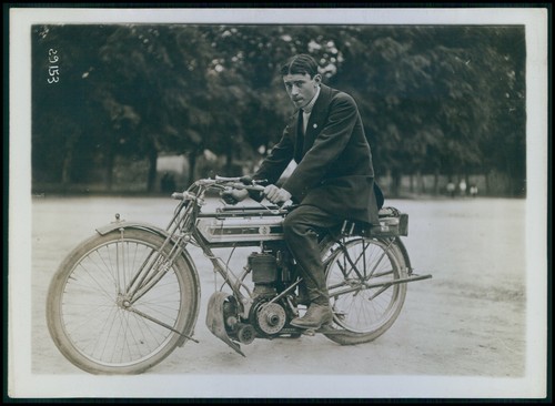 Early motorcycle race vay - race,