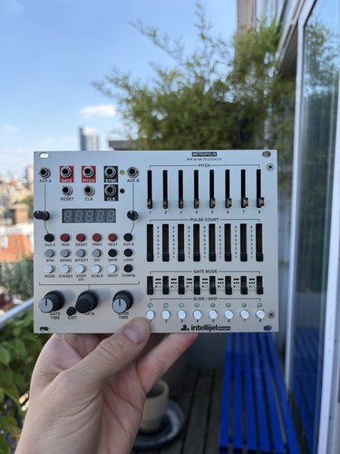 Intellijel metropolis - intellijel,