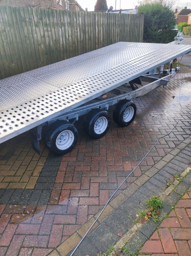 Hydraulic tilt bed - bed, trailer