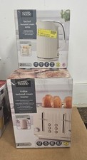 Cream Ribbed 4 Slice Wide Slot Toaster and Fast Boil Kettle Set