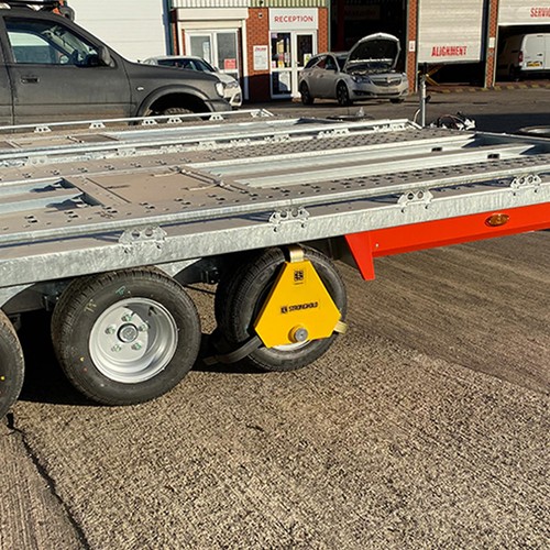Stronghold apex trailer - apex,