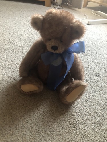 Charlie bears johnny - charlie,