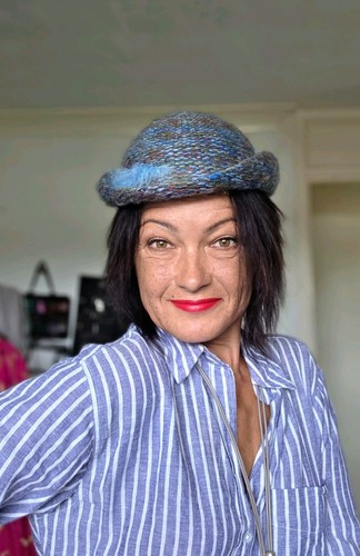 Blue wool knitted cloche hat - blue,