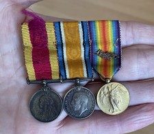 Miniature Medal Group WW1 pair, mentioned in dispatches , Victoria China War