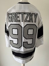 Signed WAYNE GRETZKY LA Kings Ice Hockey Jersey - EXACT PROOF/COA