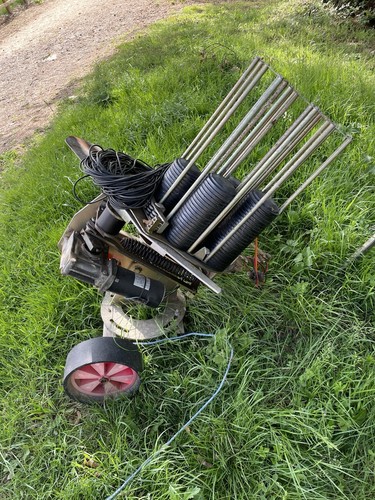 Electric powered clay pigeon - electric,