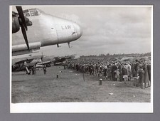 SHORT STIRLING V BOMBER HENDON