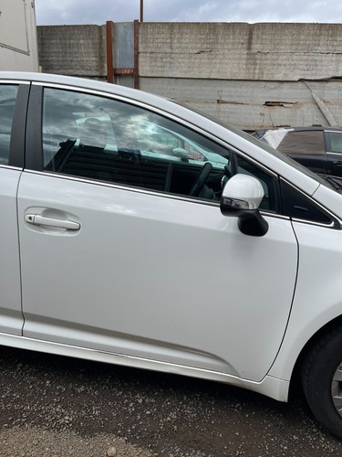 Toyota avensis t27 mk3 2015 - toyota,
