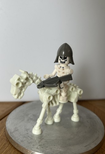 Lego castle minifigure - lego,