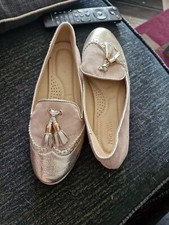 ladies gold shoes size 4