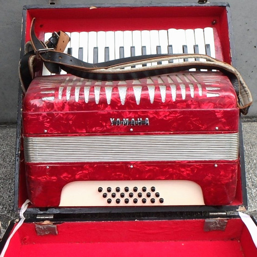Yamaha piano accordion - yamaha,
