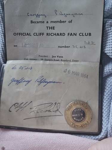 Cliff richard official fan - cliff,