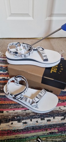 Brand new box - brand,