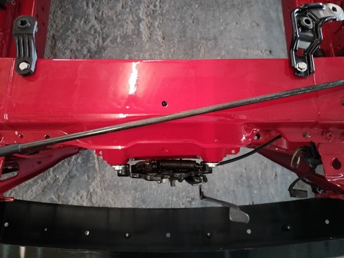 Radiator support brake - support, water