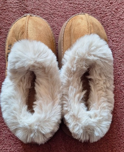 Brand new ladies slippers - new,