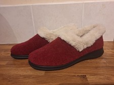 LOVELY LADIES HOTTER FLUTTER