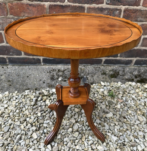 Yew wood oval wine - yew,