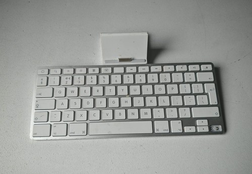 Genuine apple ipad keyboard - genuine,