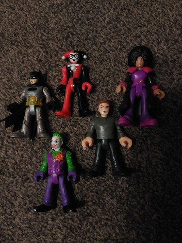 Imaginext figure bundle - figure,