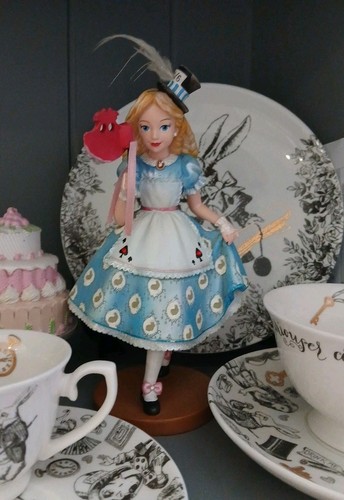 Alice disney showcase - alice, enesco