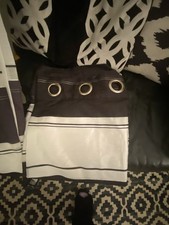 Black and White Ring Top