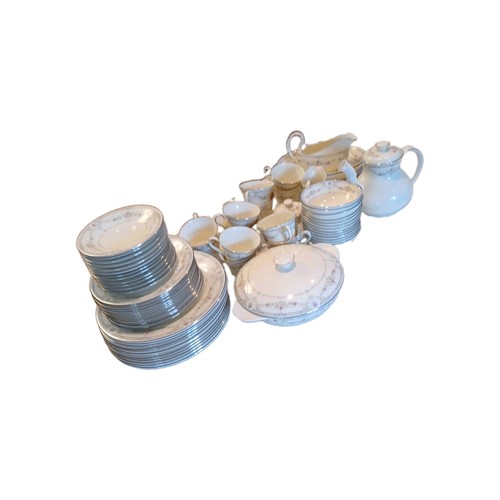 72pc royal doulton - amara, gold