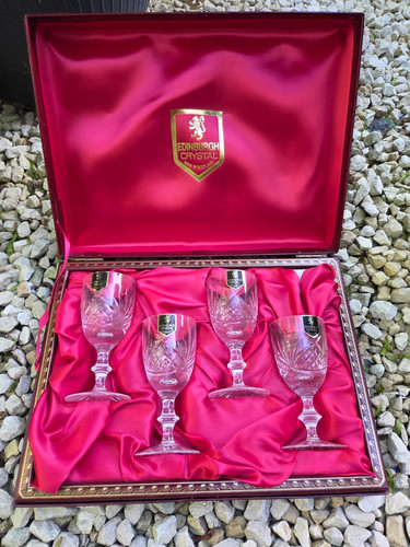 Boxed set four iona - set,