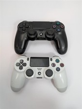 PS4 Controllers x2 Bundle –