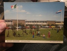 BUTLIN'S SKEGNESS, SELF CATERING FLATLETS 1982. VINTAGE PRINTED POSTCARD