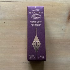  Charlotte Tilbury Matte