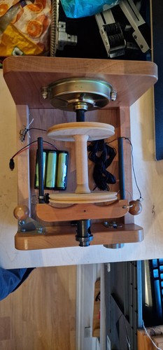 Electric spinning wheel - spinning,