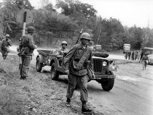 Soldiers army drive - of, to