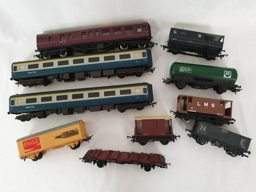 Hornby rolling stock wagons - oo,