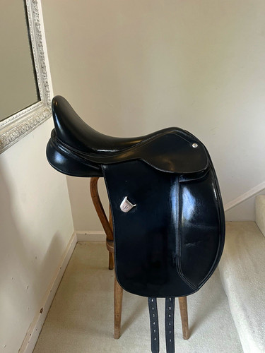 Bates pony dressage saddle - bates,