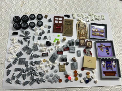 Lot 1352 genuine - genuine, lego